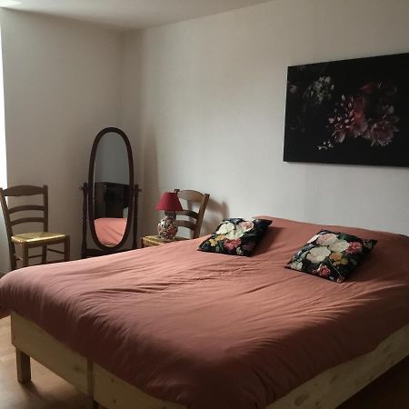 Maison De Centre Ville 6 Personnes Précigné Εξωτερικό φωτογραφία